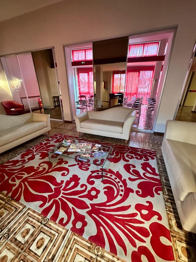 Hotel Napoleon Понтремоли Экстерьер фото