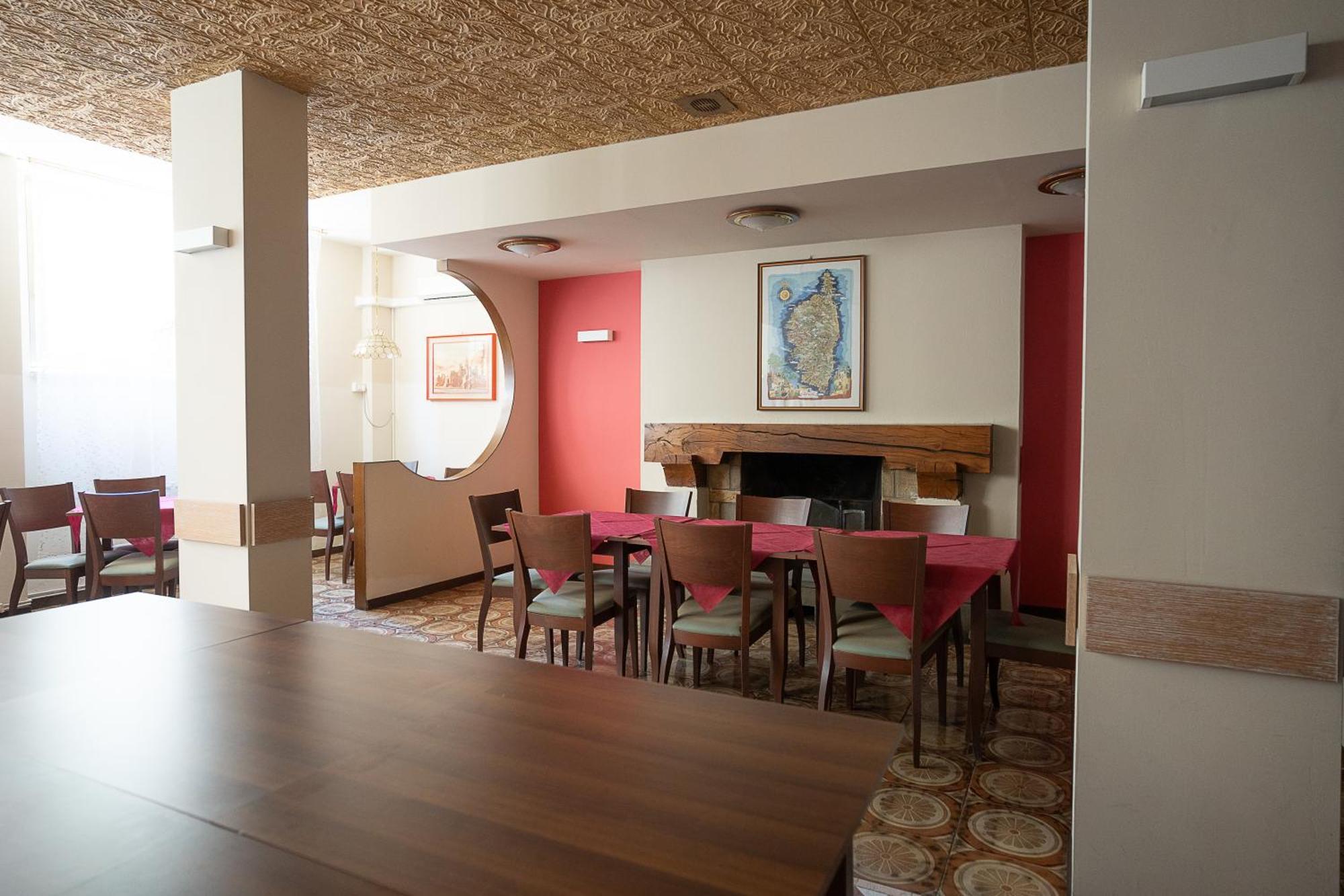 Hotel Napoleon Понтремоли Экстерьер фото