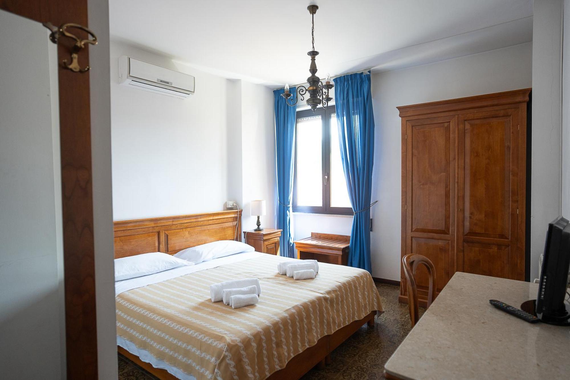 Hotel Napoleon Понтремоли Экстерьер фото