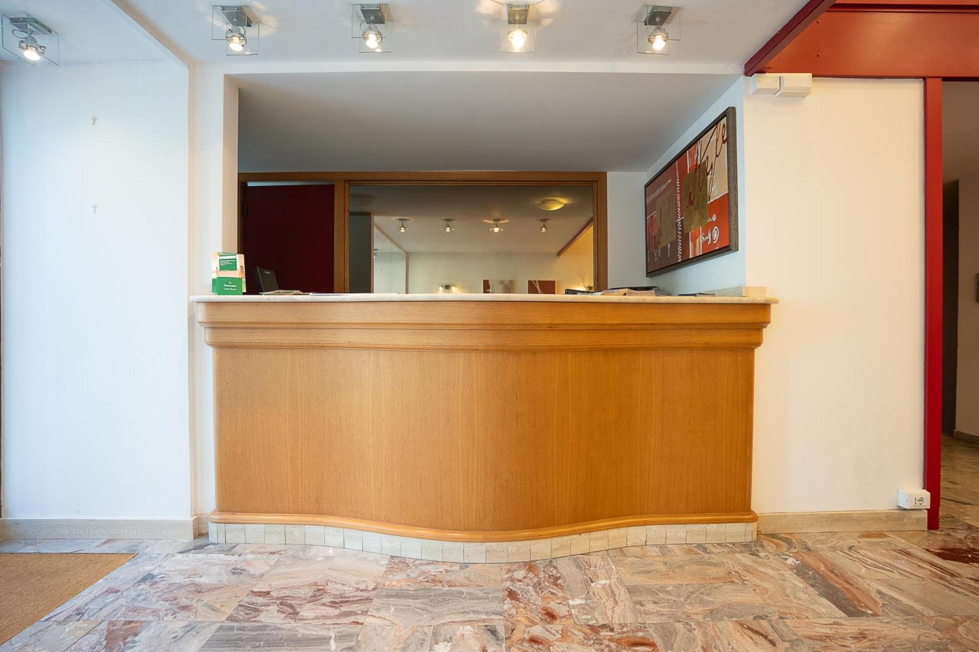 Hotel Napoleon Понтремоли Экстерьер фото